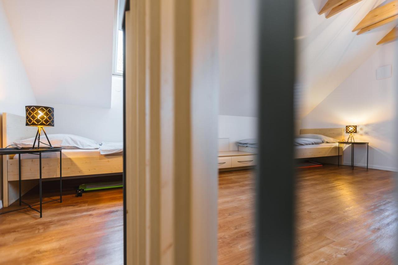 Maple & Pine Bled Apartment Екстериор снимка