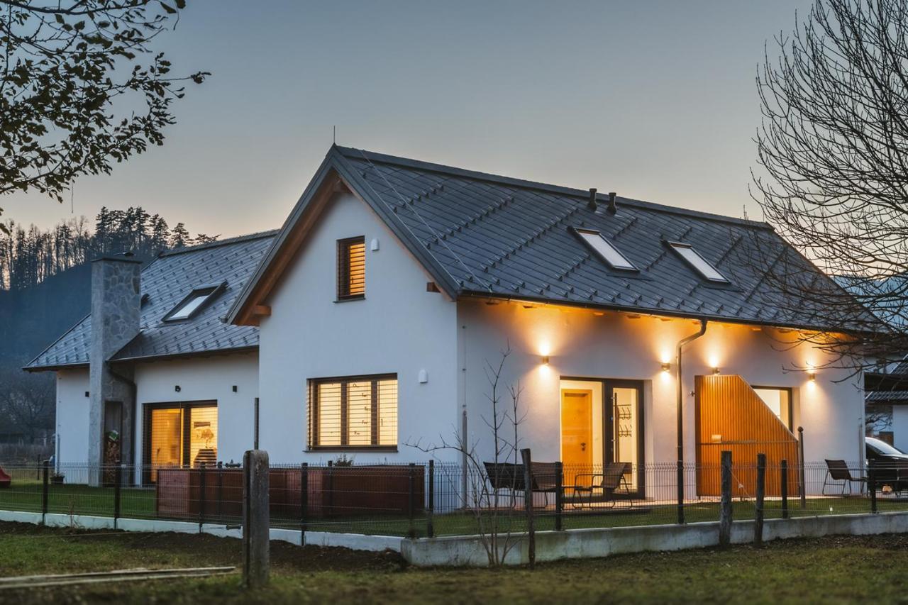 Maple & Pine Bled Apartment Екстериор снимка