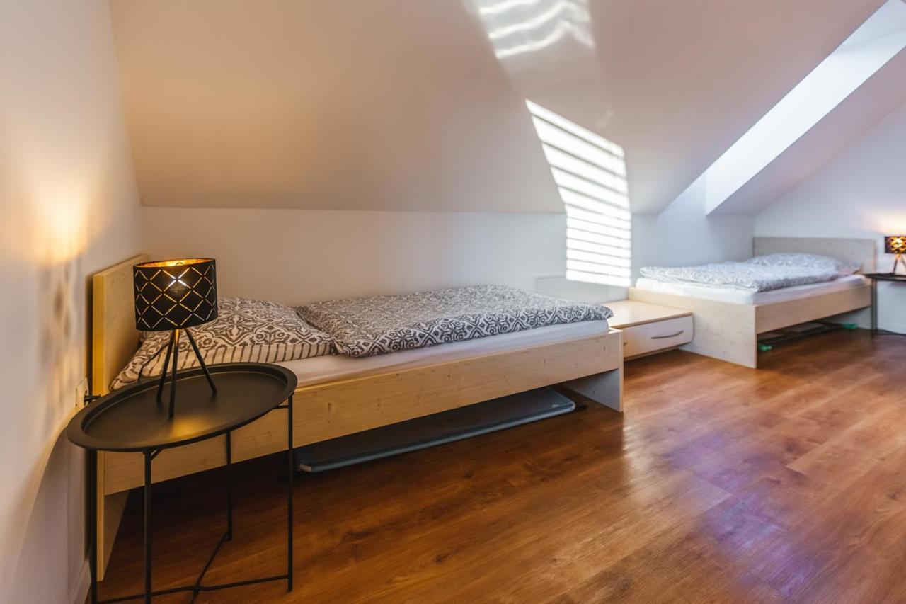 Maple & Pine Bled Apartment Екстериор снимка