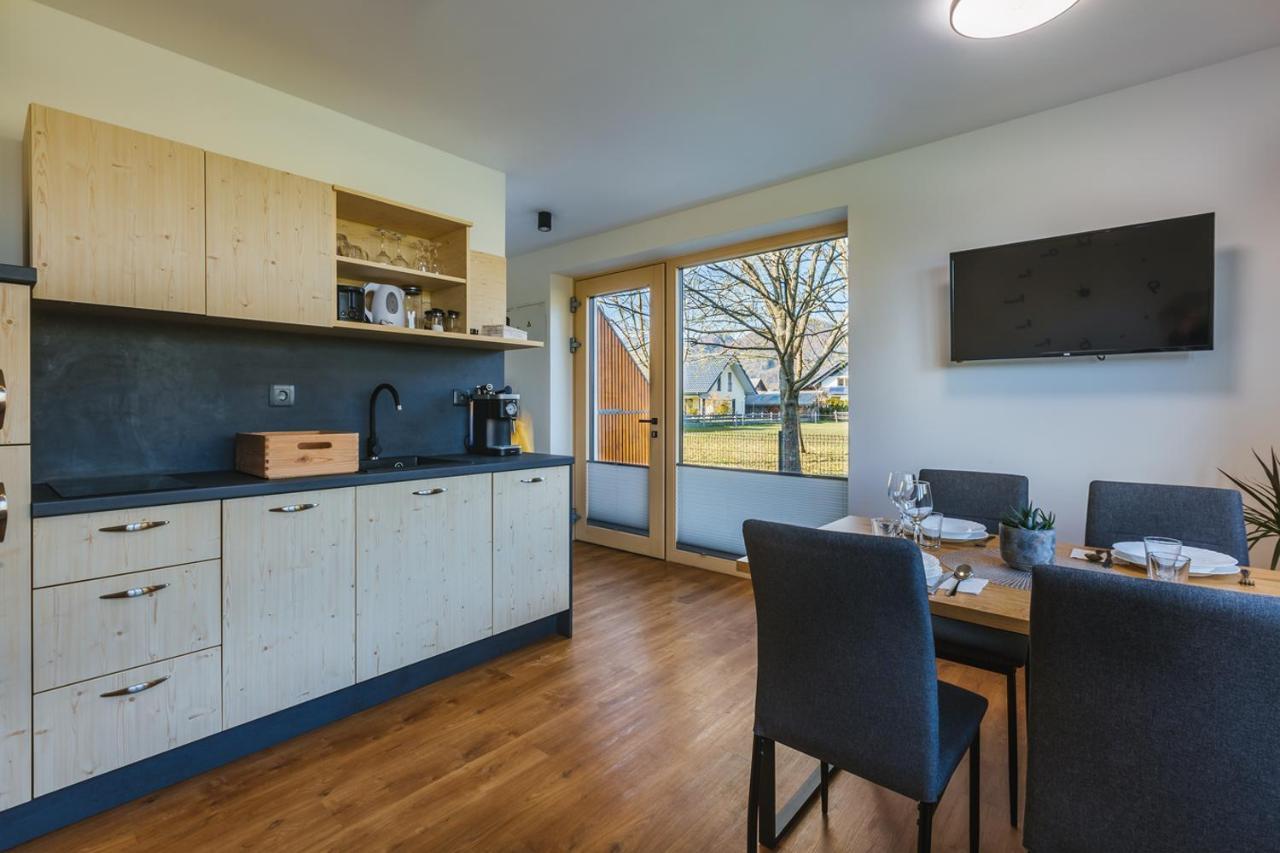 Maple & Pine Bled Apartment Екстериор снимка