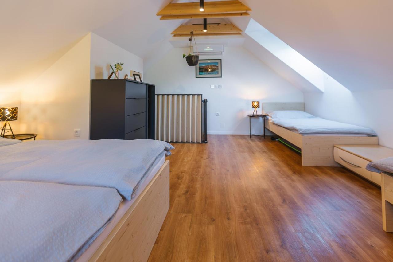 Maple & Pine Bled Apartment Екстериор снимка