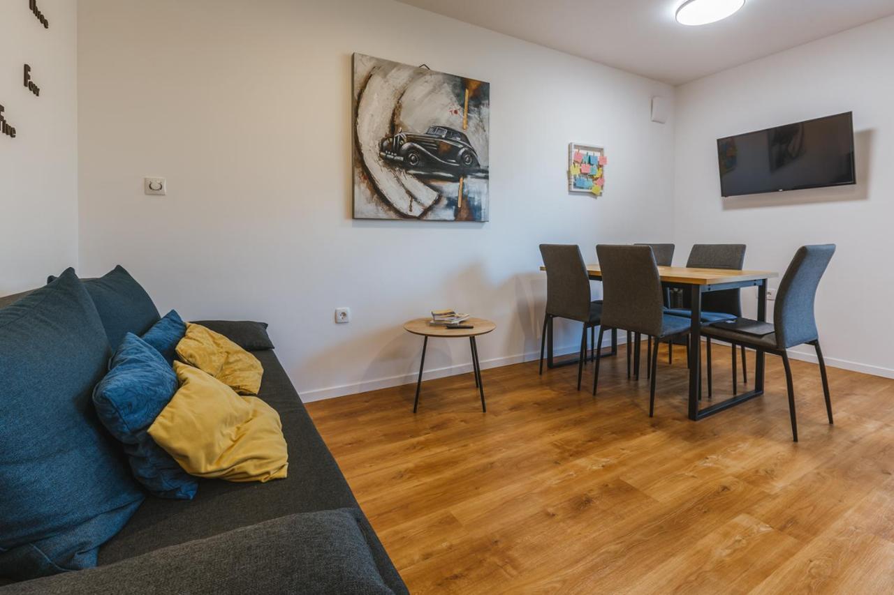 Maple & Pine Bled Apartment Екстериор снимка