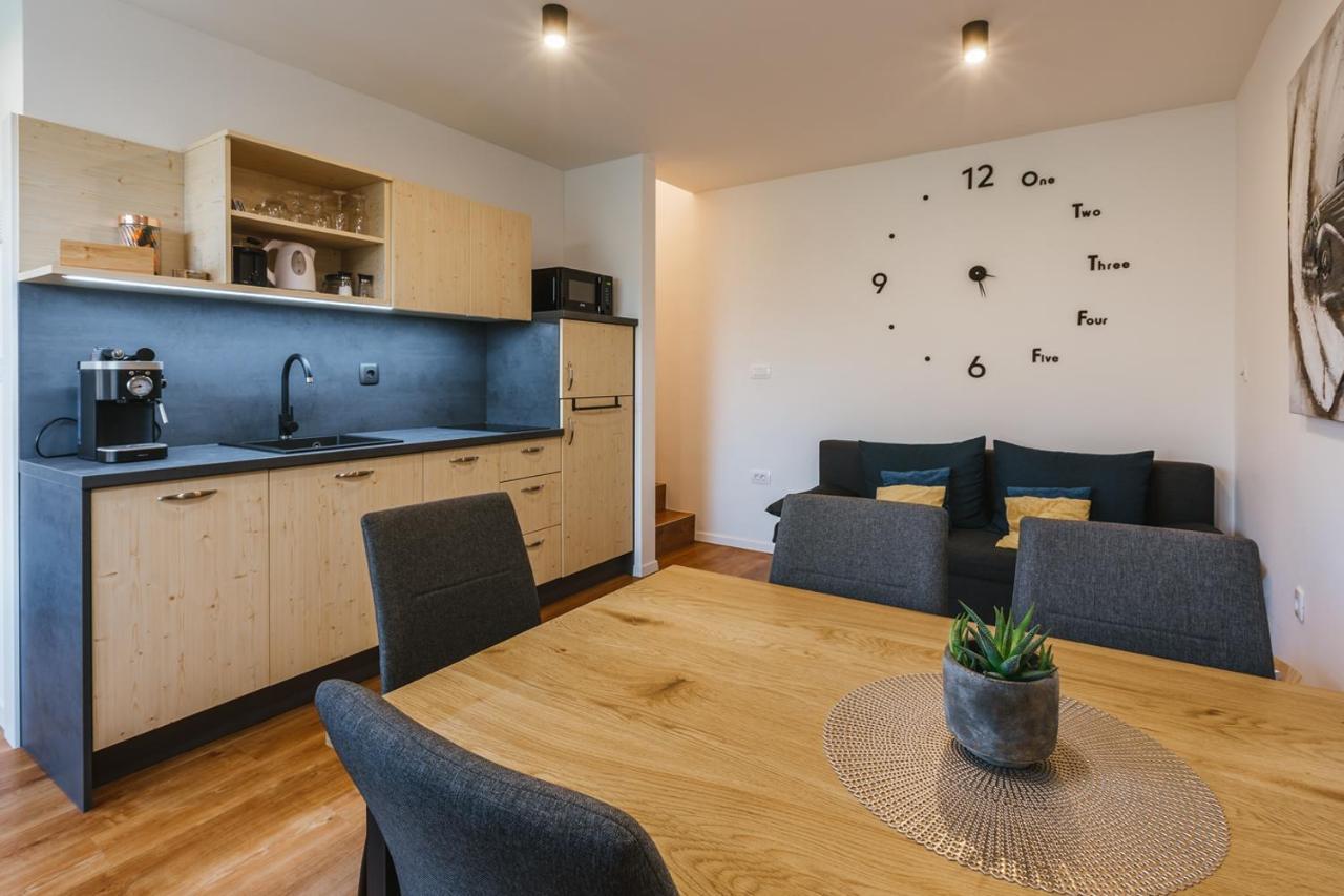 Maple & Pine Bled Apartment Екстериор снимка