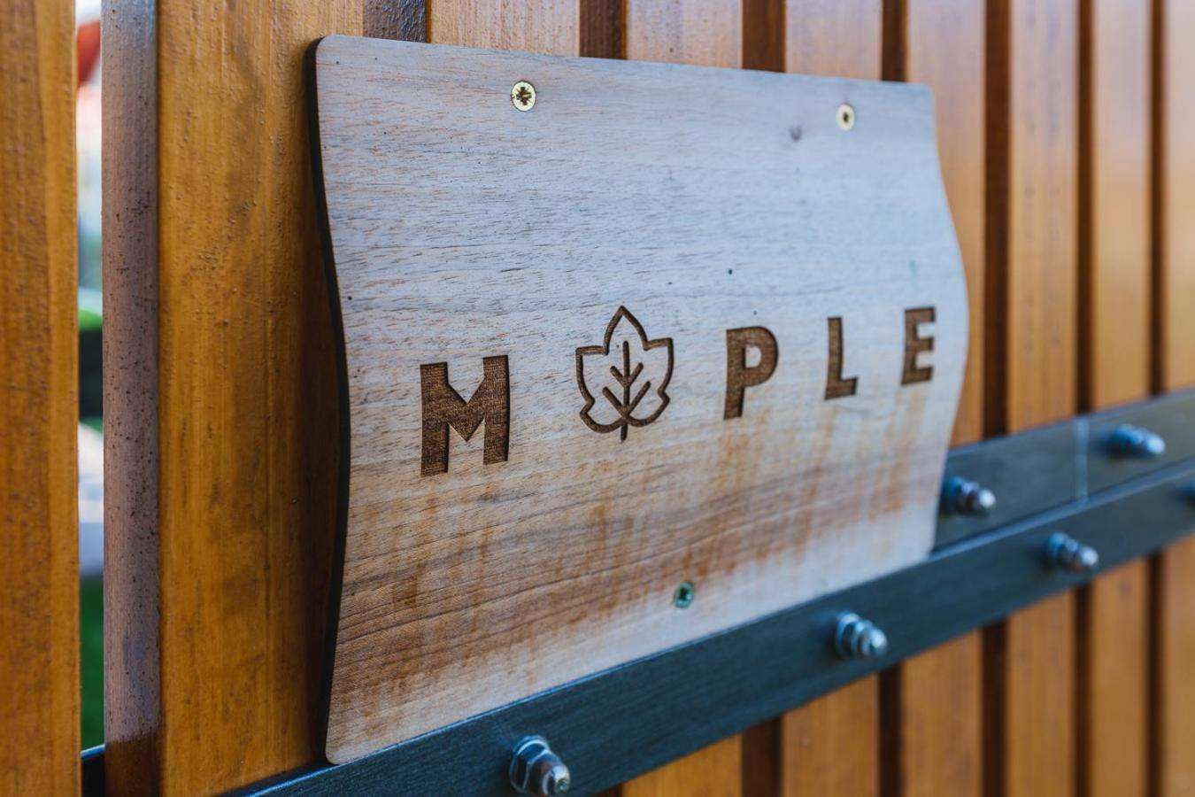 Maple & Pine Bled Apartment Стая снимка