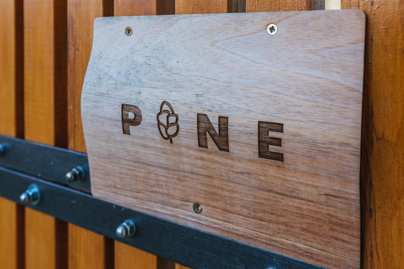 Maple & Pine Bled Apartment Стая снимка